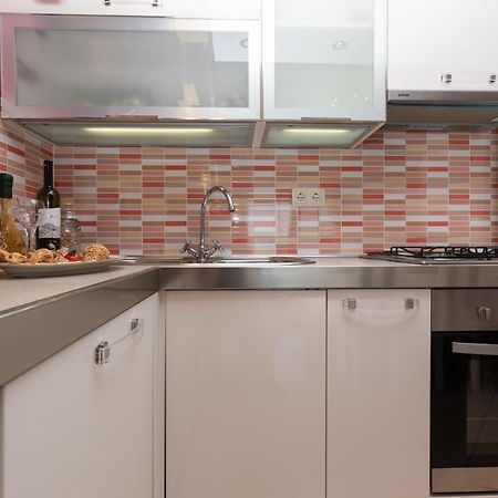 Apartman Monika Omiš Buitenkant foto