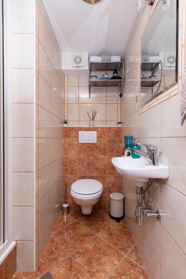 Apartman Monika Omiš Buitenkant foto