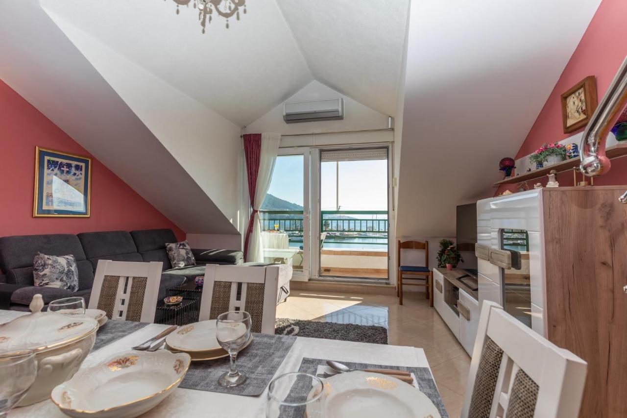 Apartman Monika Omiš Buitenkant foto