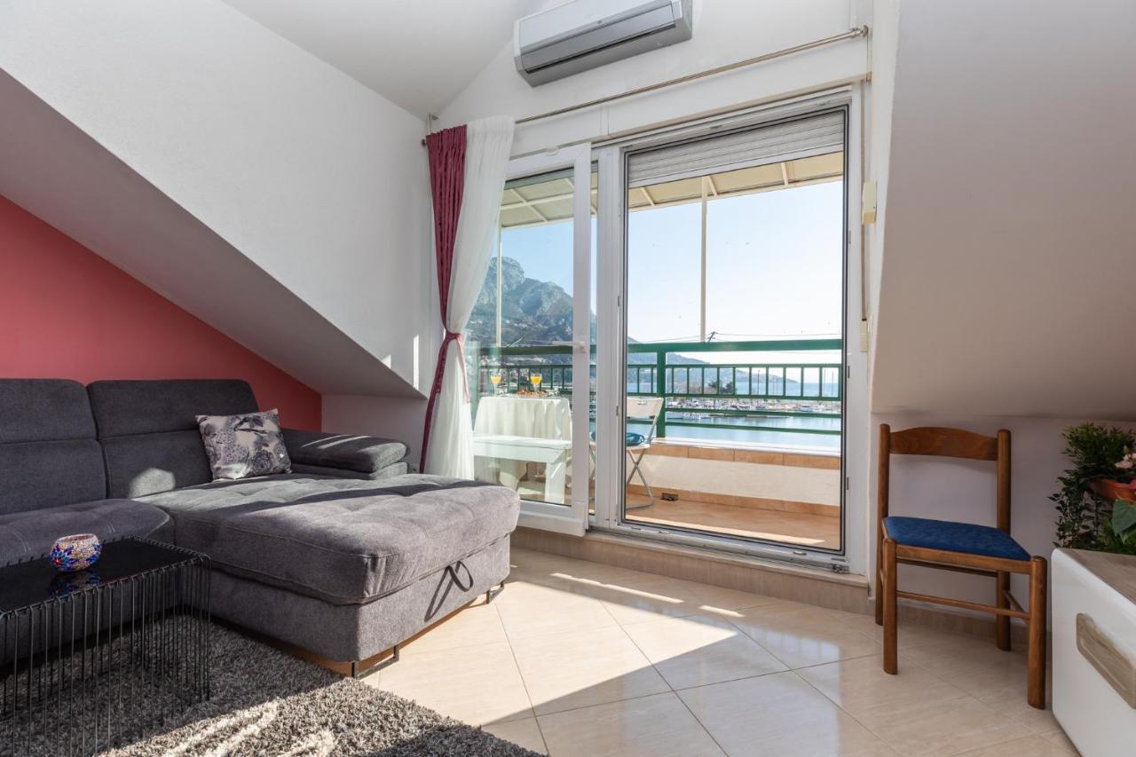 Apartman Monika Omiš Buitenkant foto