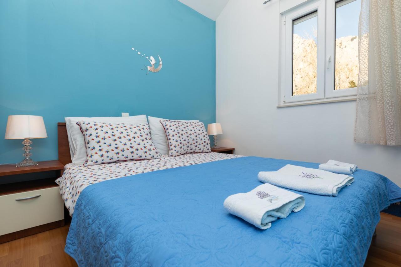Apartman Monika Omiš Buitenkant foto