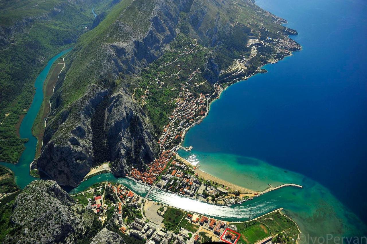 Apartman Monika Omiš Buitenkant foto